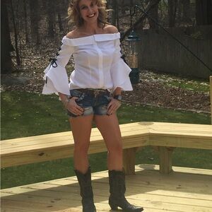 VENUS Cream Garment Tag